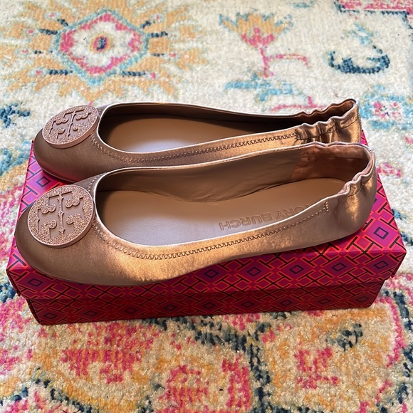 NEW! RARE TORY BURCH MINNIE FLATS - Picture 3 of 3